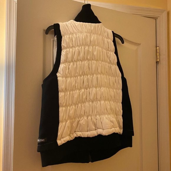 Calvin Klein Performance Vest - Picture 2 of 4